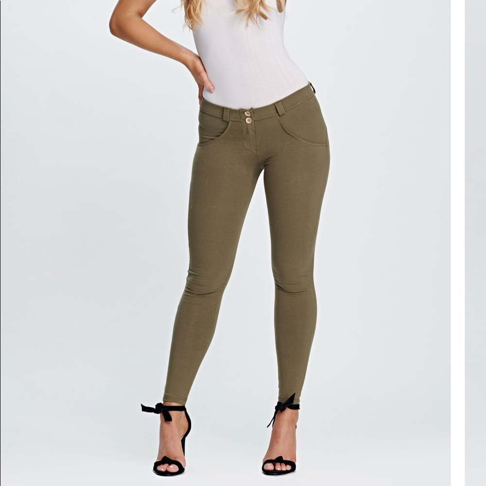 NWT Freddy WR up military green.